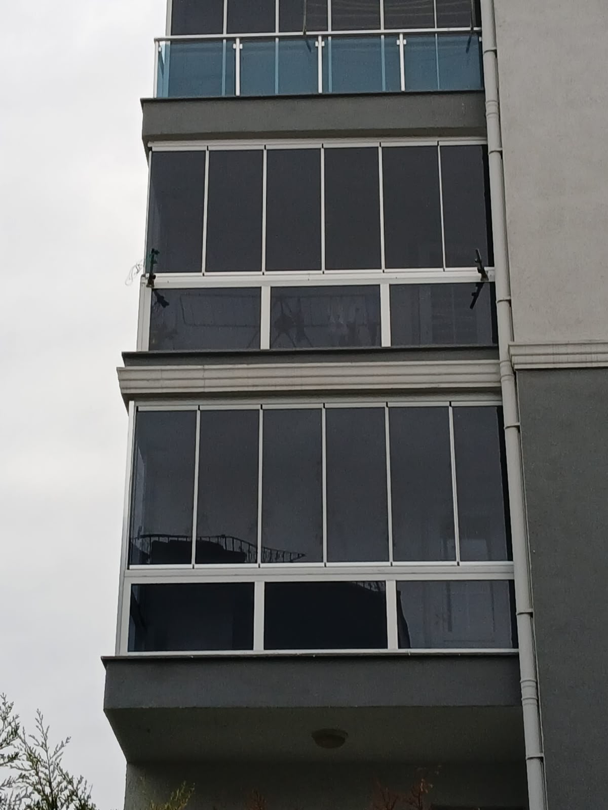 Katlanır cam balkon tekerlek ve rulman değişimi